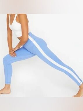 Cream Yoga High Waisted Leggings |
Size M | NWOT